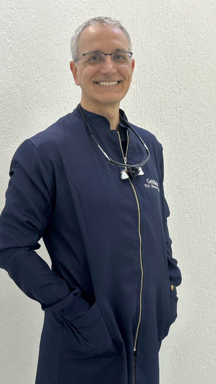 Prof. Dr. Cleverson Silva